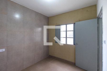 Quarto 2 de casa para alugar com 2 quartos, 80m² em Vila Santa Virginia, São Paulo