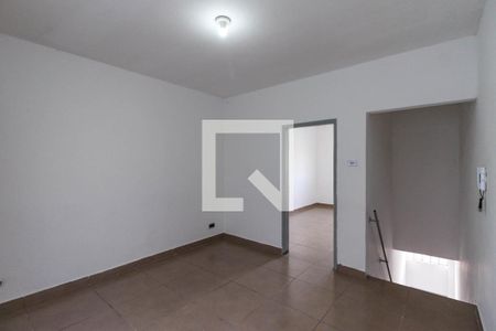 Sala de casa para alugar com 2 quartos, 80m² em Vila Santa Virginia, São Paulo