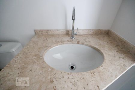 Casa de condomínio para alugar com 60m², 2 quartos e 1 vaga Casa de condomínio para alugar com 60m², 2 quartos e 1 vagaBanheiro da Suíte