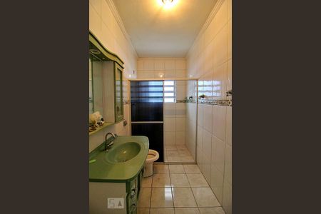 Casa à venda com 123m², 3 quartos e 2 vagasBanheiro