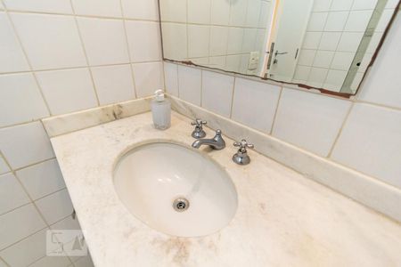 Apartamento para alugar com 75m², 3 quartos e 2 vagasBanheiro da Suíte