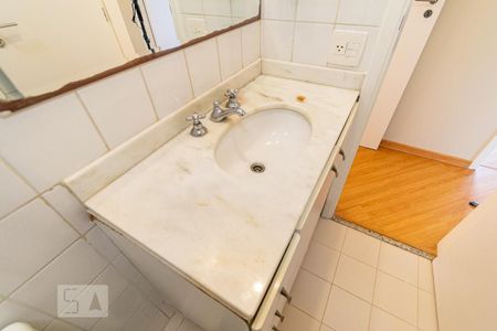 Apartamento para alugar com 75m², 3 quartos e 2 vagasBanheiro