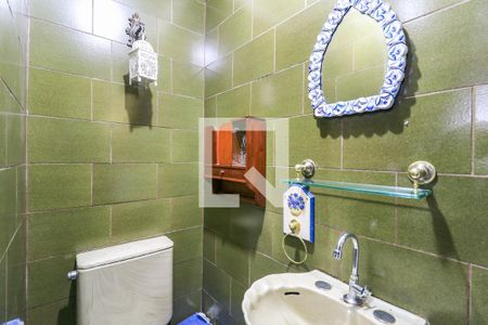 Casa à venda com 180m², 4 quartos e 2 vagasLavabo