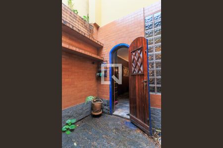 Casa à venda com 180m², 4 quartos e 2 vagasQuintal 2