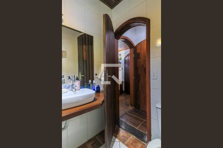 Casa à venda com 180m², 4 quartos e 2 vagasBanheiro