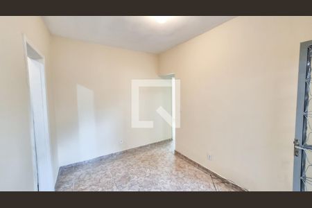 Sala de casa para alugar com 2 quartos, 60m² em Vaz Lobo, Rio de Janeiro
