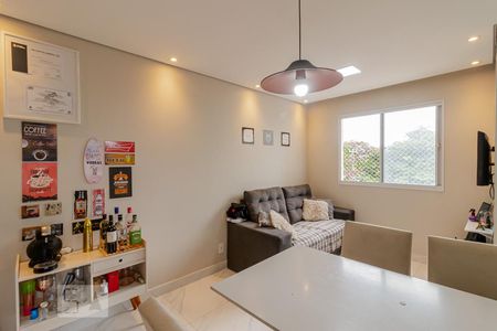 Sala  de apartamento à venda com 2 quartos, 44m² em Jardim Santa Emília, São Paulo