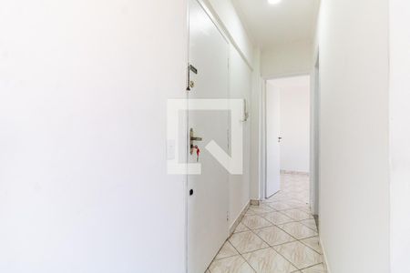 Corredor/Entrada  de apartamento para alugar com 2 quartos, 55m² em Aclimação, São Paulo