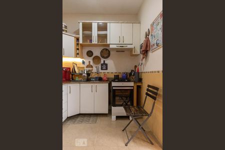 Apartamento à venda com 113m², 2 quartos e 2 vagasCozinha 