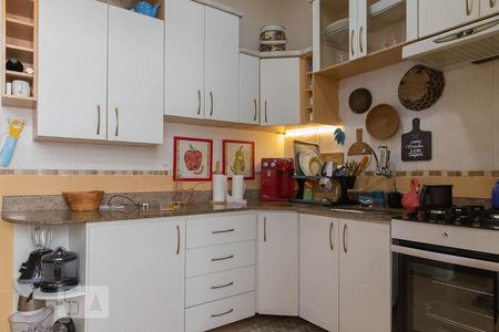 Apartamento à venda com 113m², 2 quartos e 2 vagasCozinha 