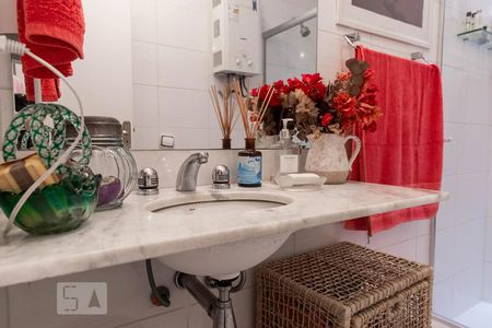 Apartamento à venda com 113m², 2 quartos e 2 vagasBanheiro social 