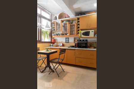 Apartamento à venda com 113m², 2 quartos e 2 vagasCozinha 