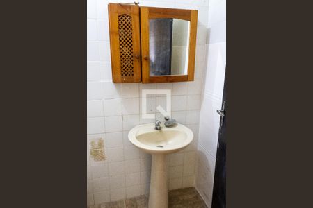 Casa para alugar com 213m², 3 quartos e 2 vagasBanheiro 1