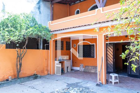Casa para alugar com 213m², 3 quartos e 2 vagasQuintal