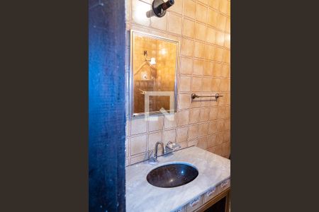 Casa para alugar com 213m², 3 quartos e 2 vagasBanheiro 2