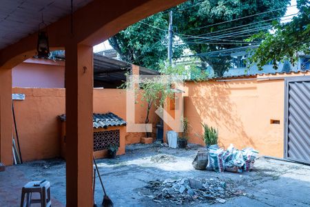 Casa para alugar com 213m², 3 quartos e 2 vagasQuintal