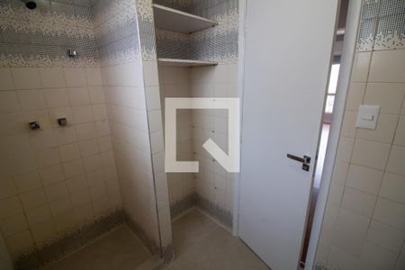 Apartamento à venda com 210m², 4 quartos e 2 vagasBanheiro do Quarto 3