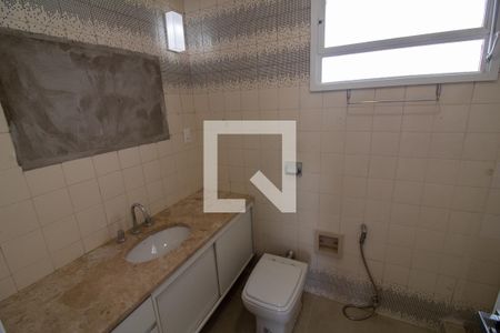 Apartamento à venda com 210m², 4 quartos e 2 vagasBanheiro do Quarto 3