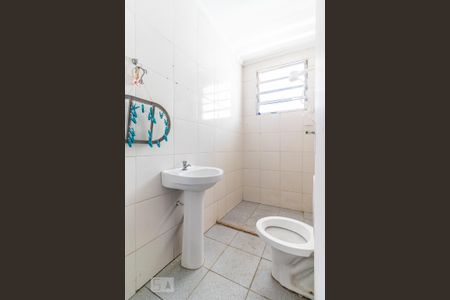 Banheiro de casa para alugar com 1 quarto, 30m² em Vila Clara, São Paulo