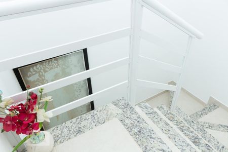 Detalhe da escada de casa para alugar com 2 quartos, 62m² em Campinho, Rio de Janeiro