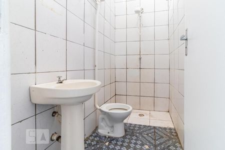 Banheiro de casa para alugar com 1 quarto, 30m² em Vila Clara, São Paulo