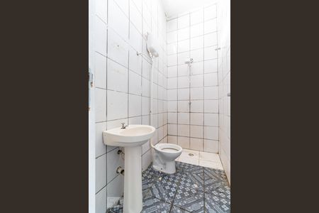 Banheiro de casa para alugar com 1 quarto, 30m² em Vila Clara, São Paulo