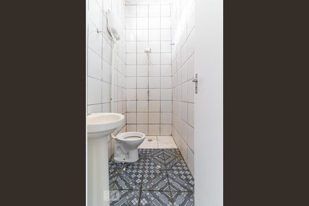 Banheiro de casa para alugar com 1 quarto, 30m² em Vila Clara, São Paulo