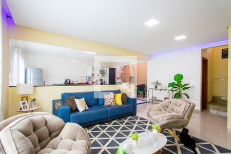 Sala de casa à venda com 3 quartos, 200m² em Vila Pires, Santo André