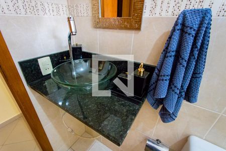 Casa à venda com 200m², 3 quartos e 5 vagasBanheiro do quarto 1