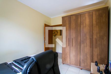Casa à venda com 200m², 3 quartos e 5 vagasQuarto 2