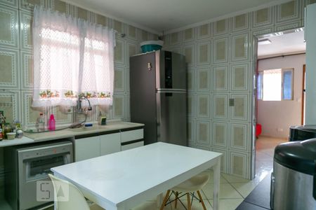 Casa à venda com 119m², 3 quartos e 2 vagasCozinha