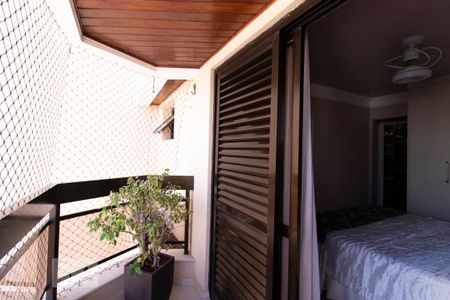 Apartamento à venda com 204m², 4 quartos e 3 vagasVaranda Quarto 3 - Suíte