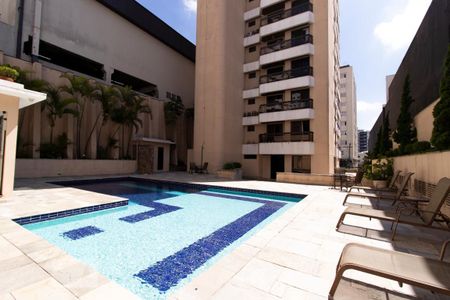 Apartamento à venda com 204m², 4 quartos e 3 vagasÁrea Comum - Piscina