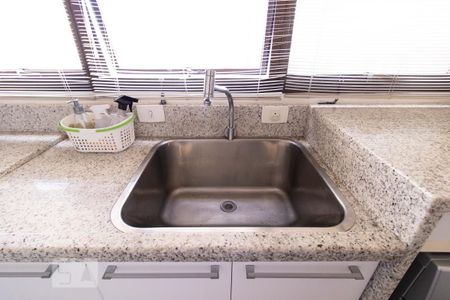 Apartamento à venda com 204m², 4 quartos e 3 vagasLavanderia (Torneira)