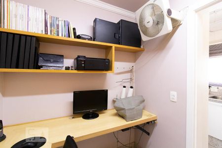 Apartamento à venda com 204m², 4 quartos e 3 vagasQuarto de Serviço / Escritório