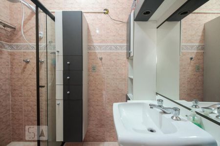 Casa à venda com 235m², 3 quartos e 2 vagasBanheiro Suíte 2