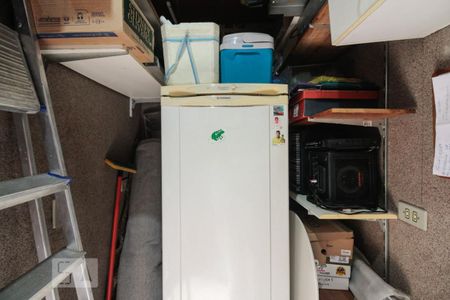 Casa à venda com 235m², 3 quartos e 2 vagasQuarto de serviço 