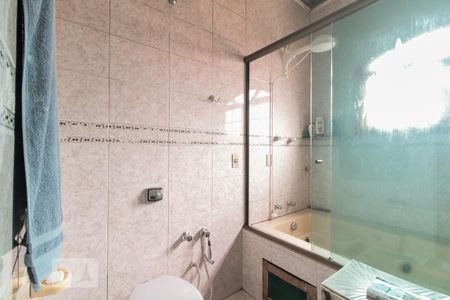 Casa à venda com 235m², 3 quartos e 2 vagasBanheiro Suíte 1