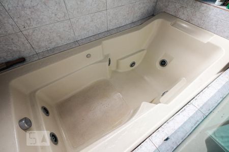 Casa à venda com 235m², 3 quartos e 2 vagasBanheiro Suíte 1