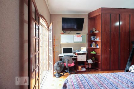 Casa à venda com 235m², 3 quartos e 2 vagasSuíte 1