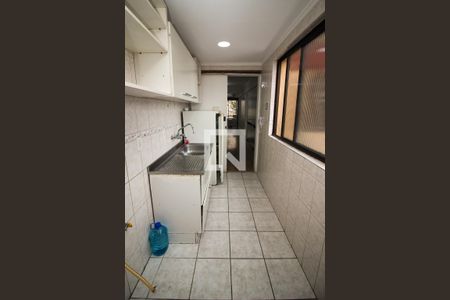 Apartamento à venda com 60m², 2 quartos e 2 vagasCozinha 