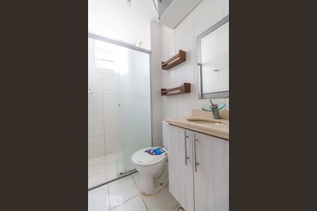 Banheiro de apartamento para alugar com 4 quartos, 62m² em Jardim Santa Teresinha, São Paulo