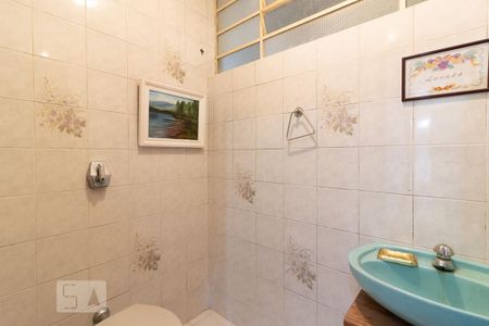 Lavabo de apartamento para alugar com 3 quartos, 164m² em Santo Antônio, Porto Alegre