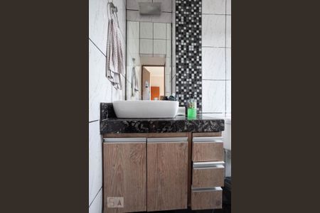 Apartamento para alugar com 80m², 3 quartos e 1 vaga Apartamento para alugar com 80m², 3 quartos e 1 vagaBanheiro da suíte