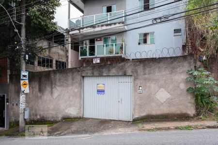 Apartamento para alugar com 80m², 3 quartos e 1 vaga Apartamento para alugar com 80m², 3 quartos e 1 vagaFachada