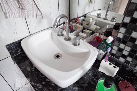 Apartamento para alugar com 80m², 3 quartos e 1 vaga Apartamento para alugar com 80m², 3 quartos e 1 vagaBanheiro da suíte