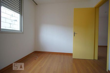 Quarto  de apartamento à venda com 1 quarto, 56m² em Vila Ipiranga, Porto Alegre