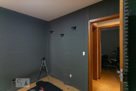 Apartamento à venda com 199m², 3 quartos e 4 vagasQuarto 2