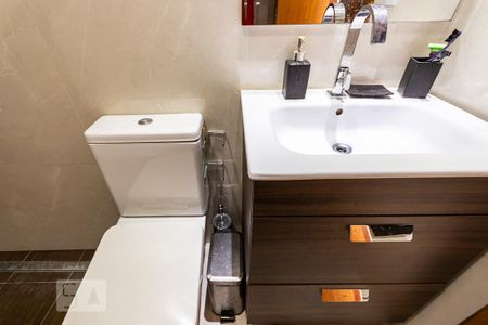 Casa à venda com 98m², 2 quartos e 1 vagaBanheiro suíte