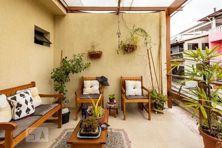 Casa à venda com 98m², 2 quartos e 1 vagaVaranda quarto suíte